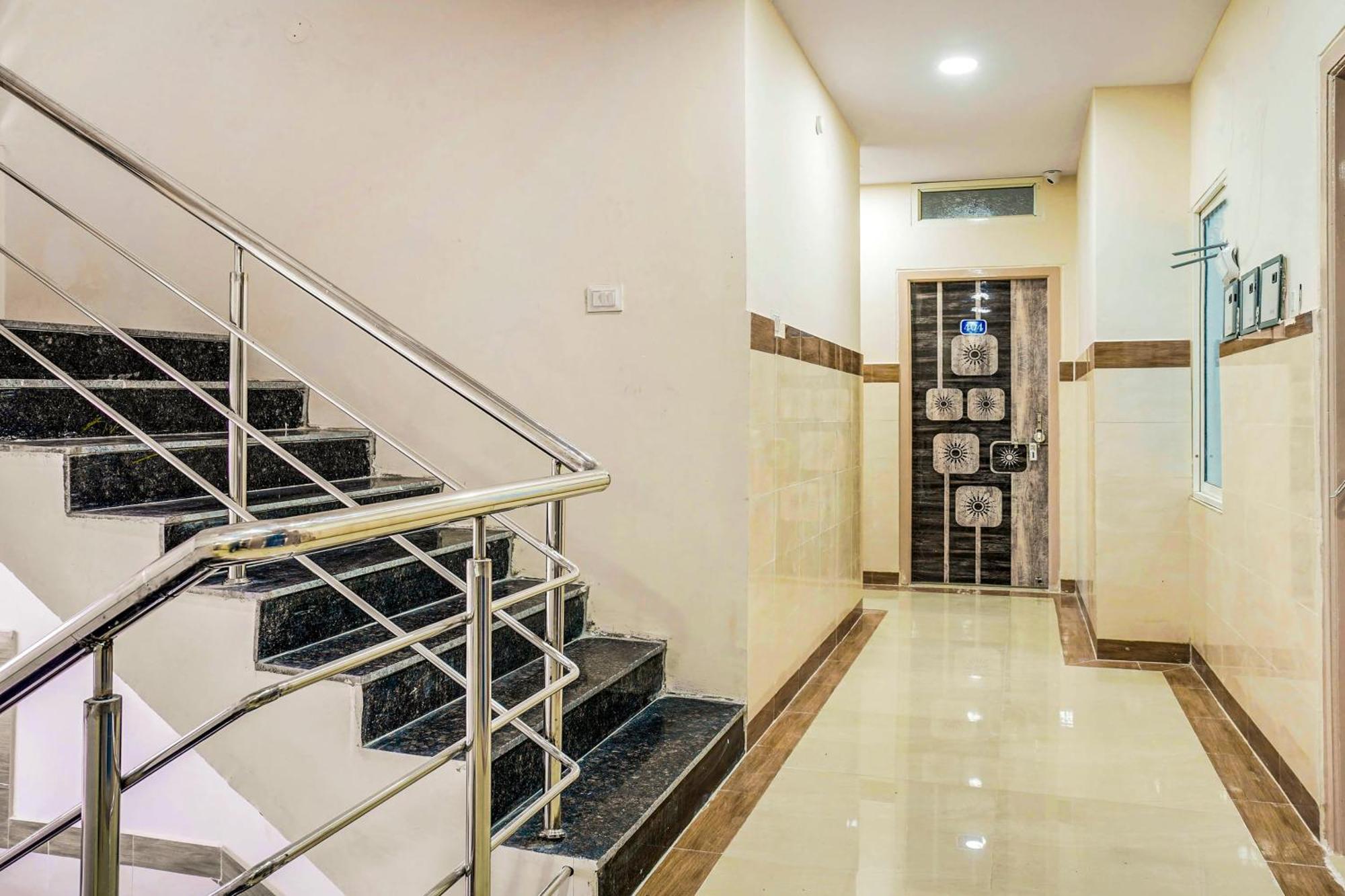 O Aroma Classic Near Nampally Main Railway Station 3*